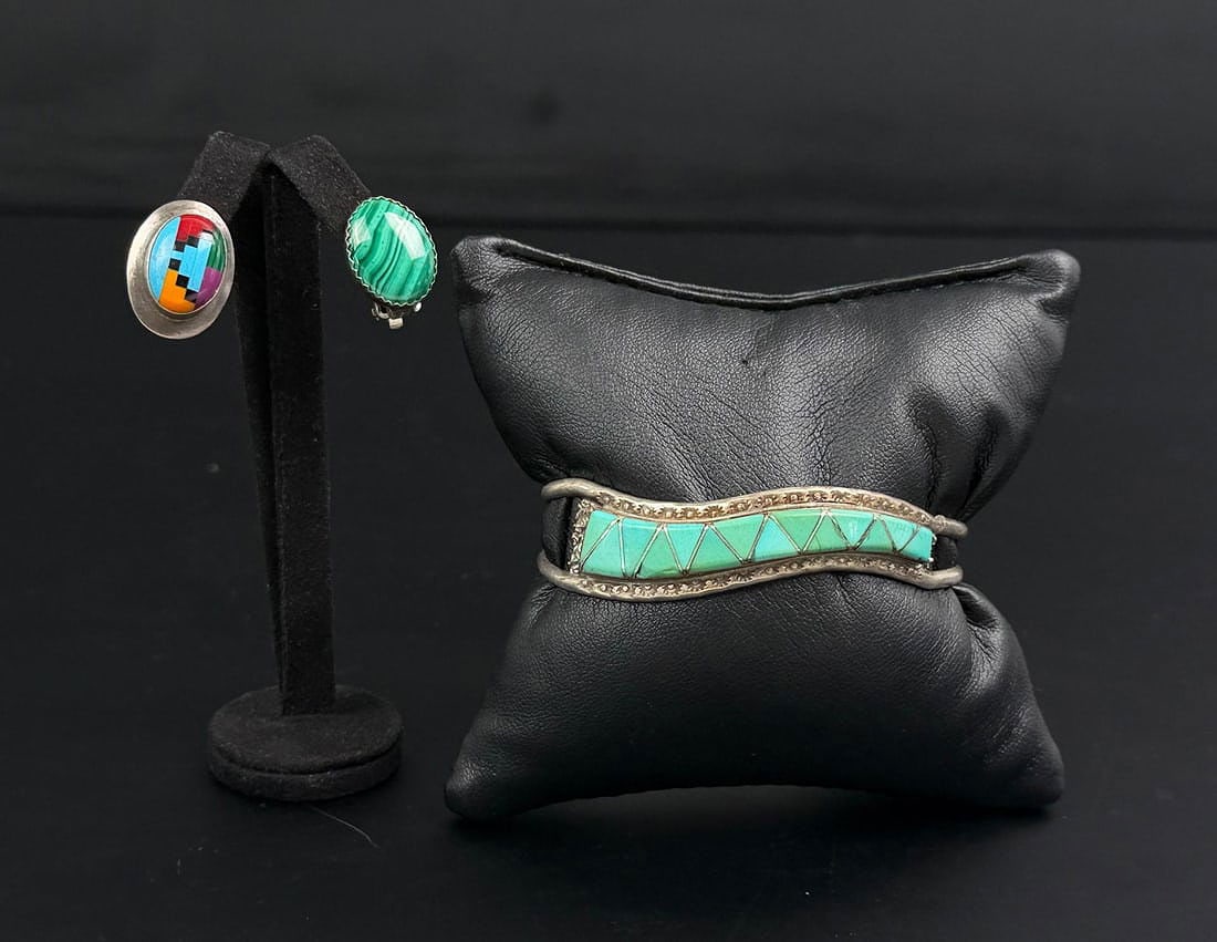 Group of Zuni Sterling Silver & Turquoise Jewelry: 19.83 grams. Bracelet is broken.