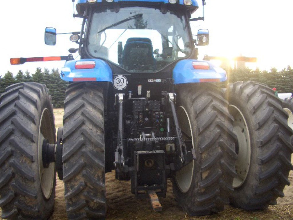 2011 NH T7-260 MFWD Tractor - 3
