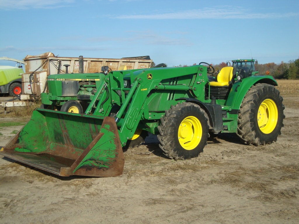 2015 JD 6105M MFWD Tractor: 2015 JD 6105M MFWD Tractor w/A340 NSL Loader open station 24 spd 1274 hrs 2 remotes SN#837874
