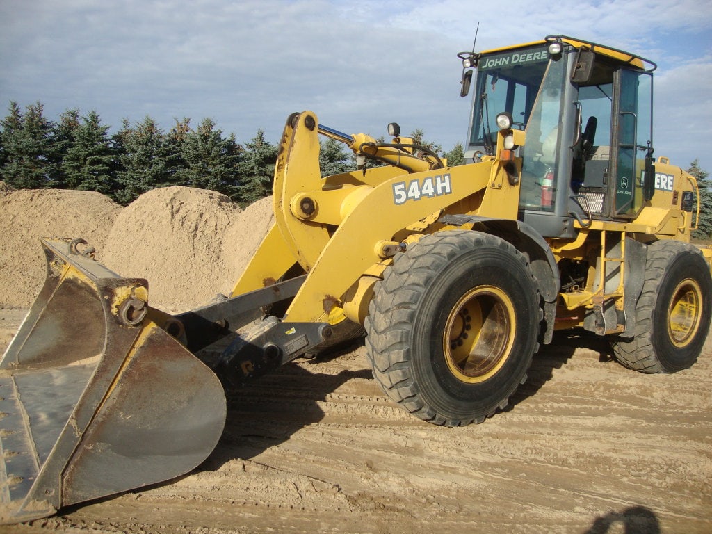2003 JD 544H wheel loader: 2003 JD 544H wheel loader 50% rubber w/rockland hi-lift 3 YD BUCKET 9K hrs SN#589342