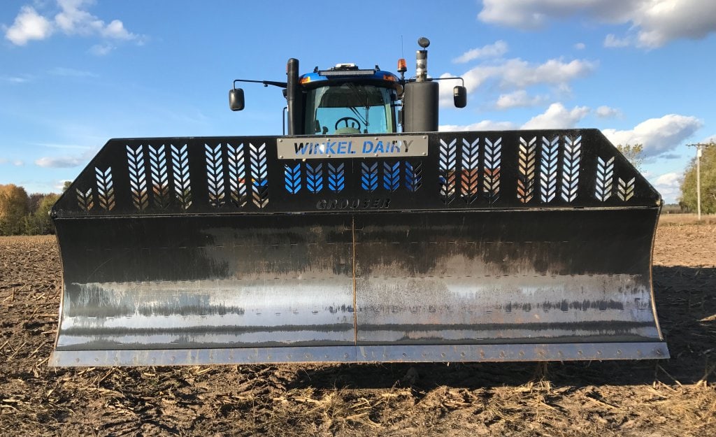 Grouser AG Pro 700-16: Grouser AG Pro 700-16' 6 way Doxer Blade CURRENTLY ON NH T9(SOLD separate)