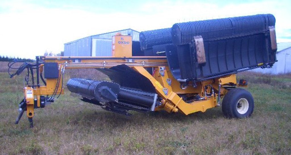 2015 Oxbo 334 Hay Merger: 2015 Oxbo 334 Hay Merger SN#200859