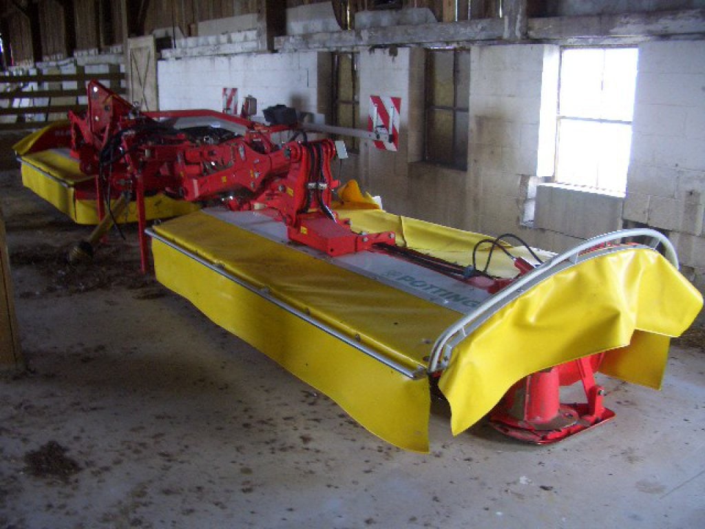 2016 Pottinger Novacat 351: 2016 Pottinger Novacat 351 Alpha motion RC mower conditioner & 2015 NOVACAT V10 3 PT. REAR MOWER SN#38460001706 (33’ TOTAL CUT)