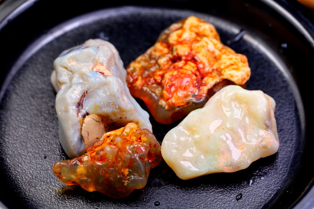 94.41Ct 4 Pieces Rare Opal Fossil Lightning Ridge Fossilized Opal 29 x 17.8 x 14.6mm (OOAA4545): Ksmith Jewels Global Welcome to our auction house, today auction brought to you by Ksmith Jewels Global based in Penang, Malaysia specialize in all kinds of opal and color gemstone both in manufacturi