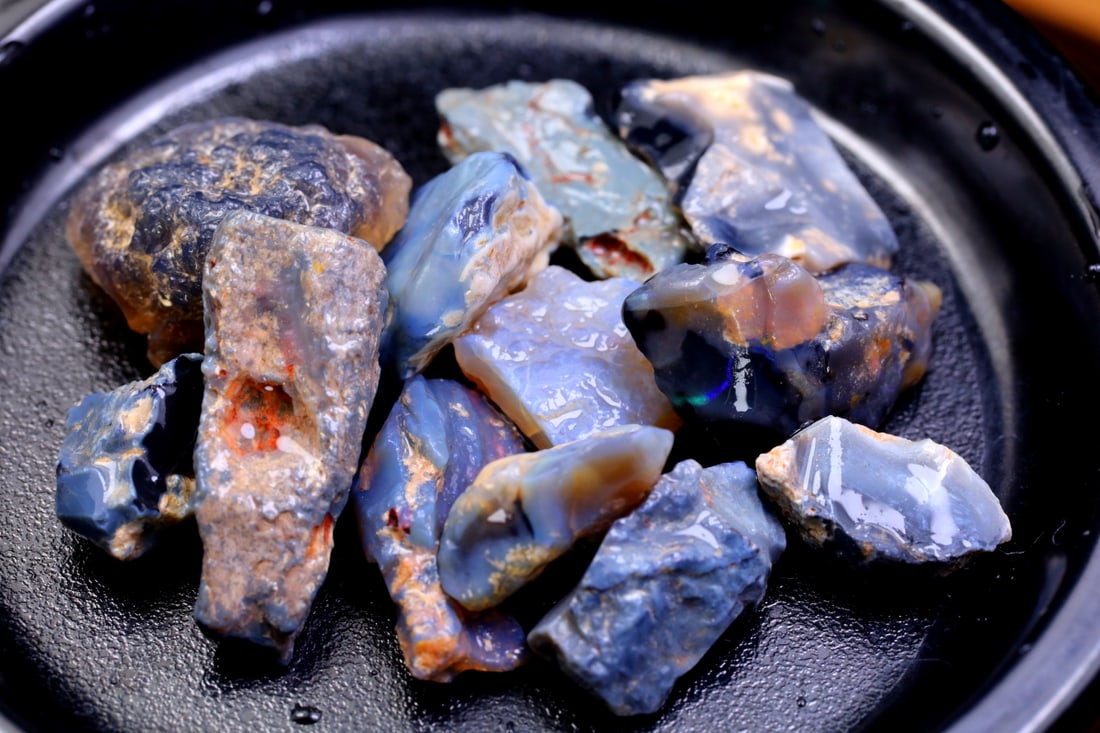 101.27Ct Group of Australian Lightning Ridge Dark Black Opal Rough 23.5 x 21.2 x 11.3mm (OOAA4546): Ksmith Jewels Global Welcome to our auction house, today auction brought to you by Ksmith Jewels Global based in Penang, Malaysia specialize in all kinds of opal and color gemstone both in manufacturi