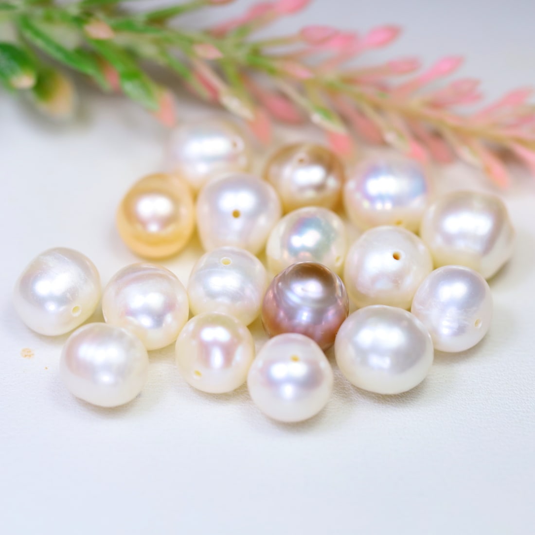 59.69Ct Natural 8.5mm Drilled Freshwater Pearl Lots - Freshwater Pearl from Thailand - Good Luster: Ksmith Jewels Global Welcome to our auction house, today auction brought to you by Ksmith Jewels Global based in Penang, Malaysia specialize in all kinds of opal and color gemstone both in manufacturi