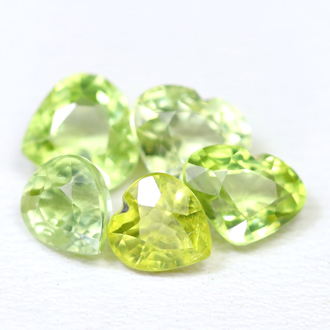 3.55Ct Natural Mali Garnet Gemstone - Mali Garnet - Mix Gemstone: Ksmith Jewels Global Welcome to our auction house, today auction brought to you by Ksmith Jewels Global based in Penang, Malaysia specialize in all kinds of opal and color gemstone both in manufacturi