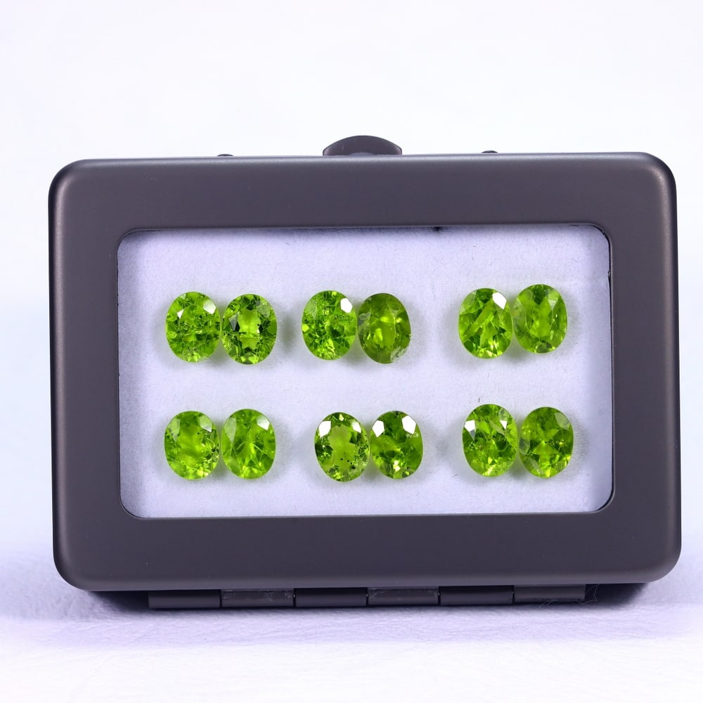 24.81Ct Group of Green Peridot - Polished Faceted: Ksmith Jewels Global Welcome to our auction house, today auction brought to you by Ksmith Jewels Global based in Penang, Malaysia specialize in all kinds of opal and color gemstone both in manufacturi