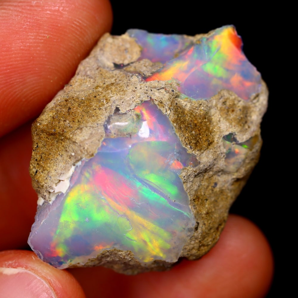 38Ct Rough Opal Specimen - Ethiopian Opal - Mineral Rough: Ksmith Jewels Global Welcome to our auction house, today auction brought to you by Ksmith Jewels Global based in Penang, Malaysia specialize in all kinds of opal and color gemstone both in manufacturi