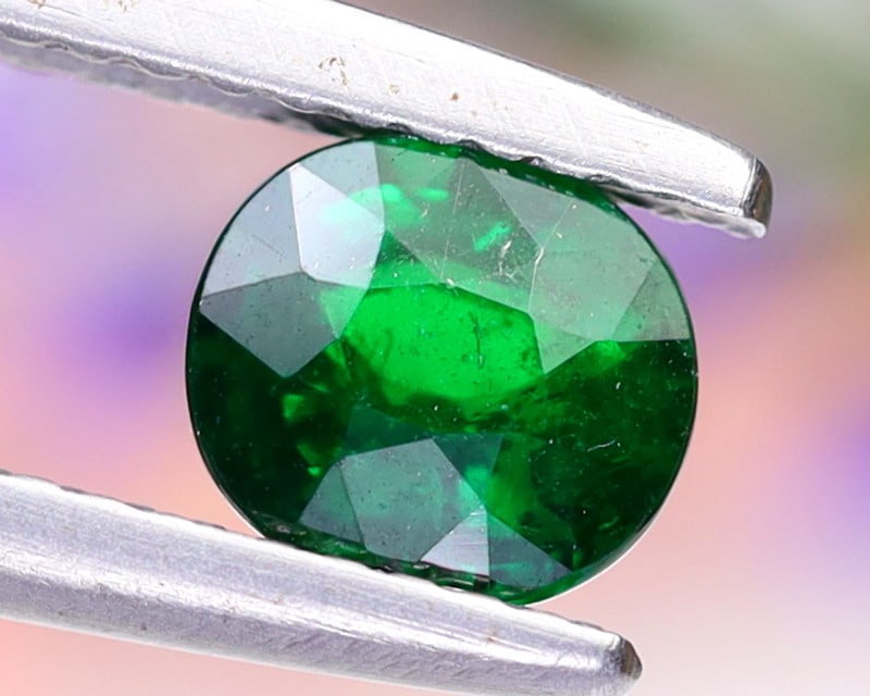 1.09Ct Natural Green Kenya Tsavorite Garnet - Kenya Gemstone - Oval Faceted: Ksmith Jewels Global Welcome to our auction house, today auction brought to you by Ksmith Jewels Global based in Penang, Malaysia specialize in all kinds of opal and color gemstone both in manufacturi