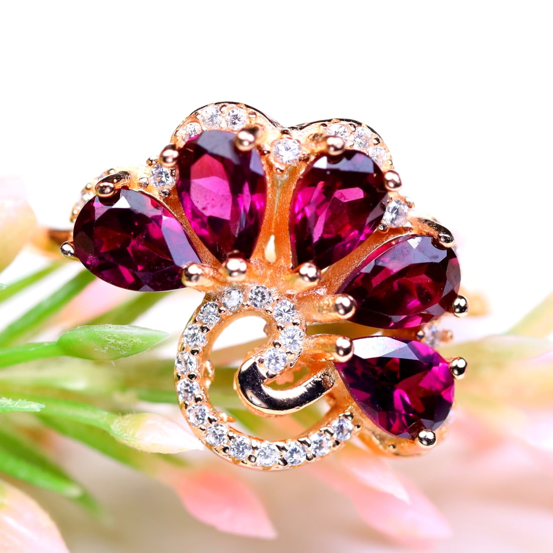 Total Weight of 24.09Ct Unheated Rhodolite Garnet & Cubic Zirconia Ring 925 Sterling Silver Size 8 (1 of 3)