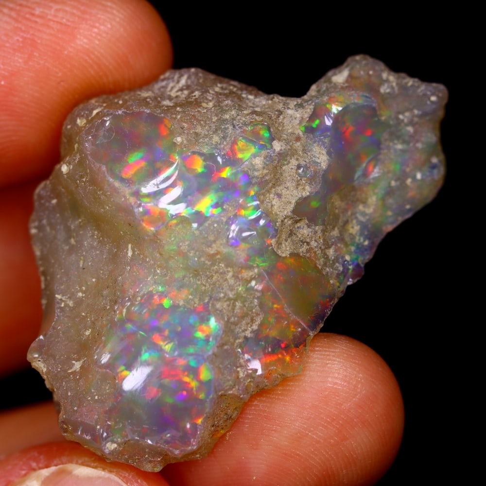 38Ct Rough Opal Specimen - Ethiopian Opal - Mineral Rough: Ksmith Jewels Global Welcome to our auction house, today auction brought to you by Ksmith Jewels Global based in Penang, Malaysia specialize in all kinds of opal and color gemstone both in manufacturi