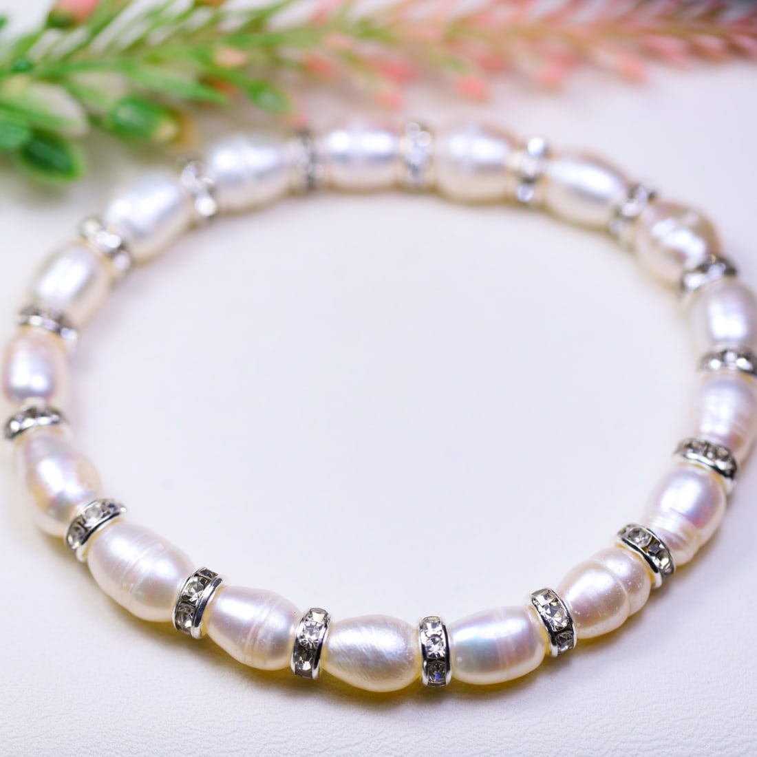 80.91Cts Natural Freshwater Pearl Bracelet OT6636: Ksmith Jewels Global Welcome to our auction house, today auction brought to you by Ksmith Jewels Global based in Penang, Malaysia specialize in all kinds of opal and color gemstone both in manufacturi