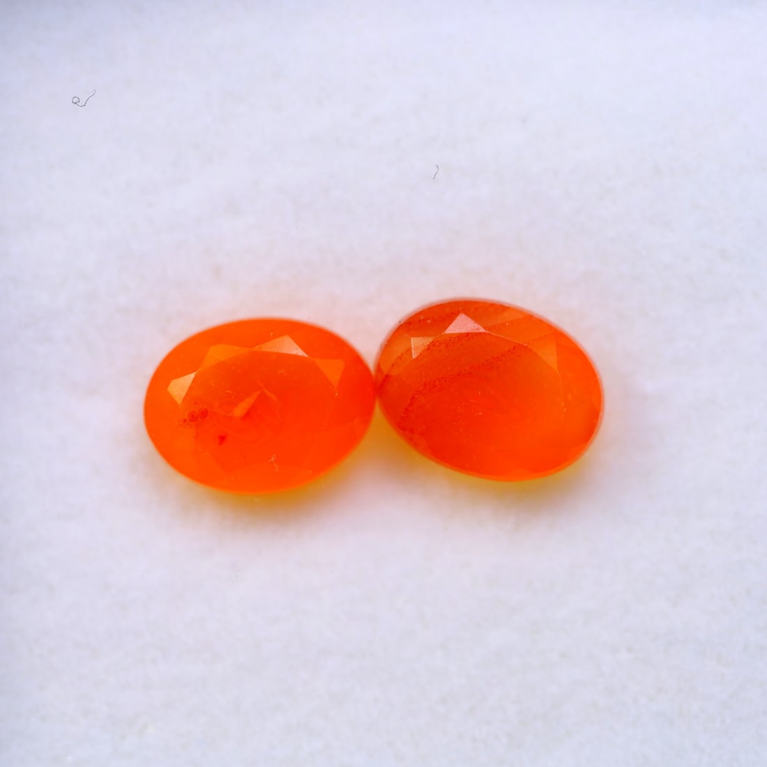 2.34Ct Natural 2 Pieces Orange Carnelian Faceted Cut (OT6582): Ksmith Jewels Global Welcome to our auction house, today auction brought to you by Ksmith Jewels Global based in Penang, Malaysia specialize in all kinds of opal and color gemstone both in manufacturi
