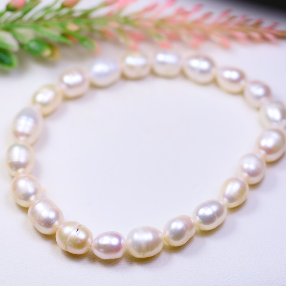 63.05Cts Natural Freshwater Pearl Bracelet OT6641: Ksmith Jewels Global Welcome to our auction house, today auction brought to you by Ksmith Jewels Global based in Penang, Malaysia specialize in all kinds of opal and color gemstone both in manufacturi