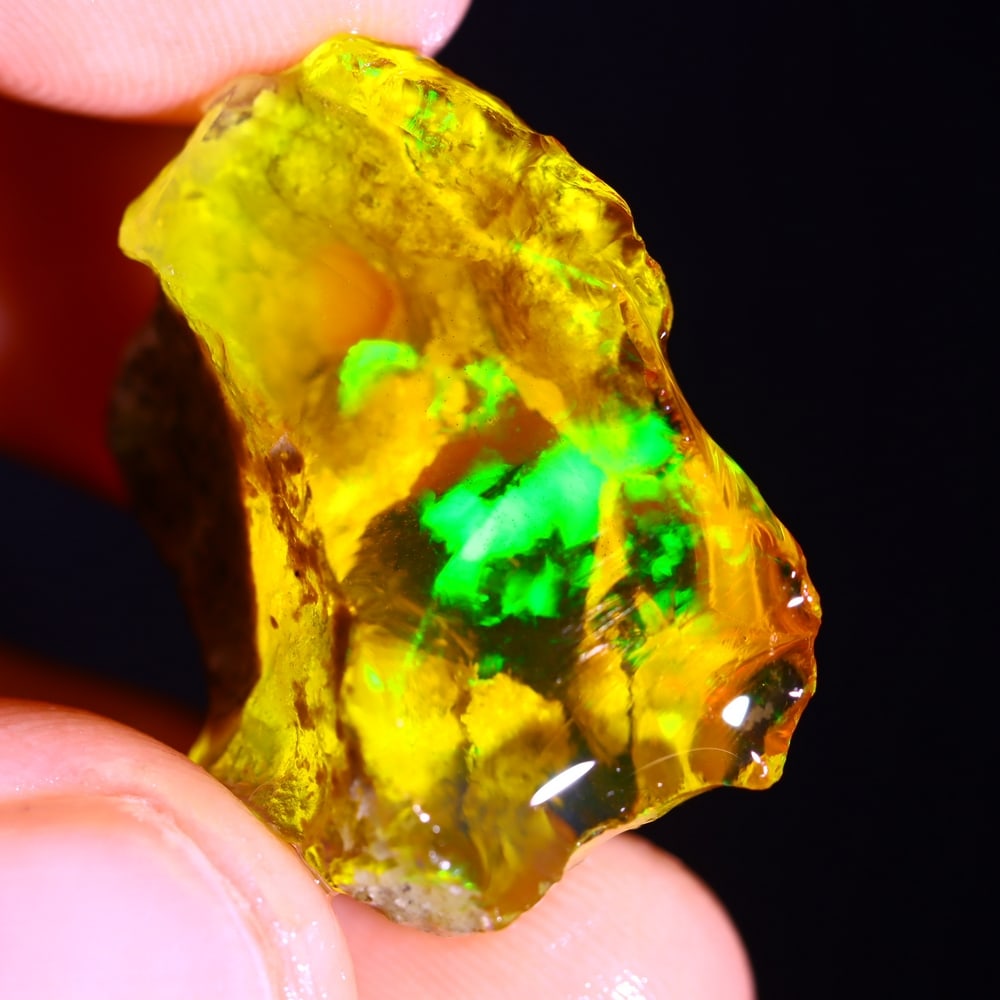 20Ct Crystal Opal Specimen - Ethiopian Opal - Crystal Raw Rough: Ksmith Jewels Global Welcome to our auction house, today auction brought to you by Ksmith Jewels Global based in Penang, Malaysia specialize in all kinds of opal and color gemstone both in manufacturi