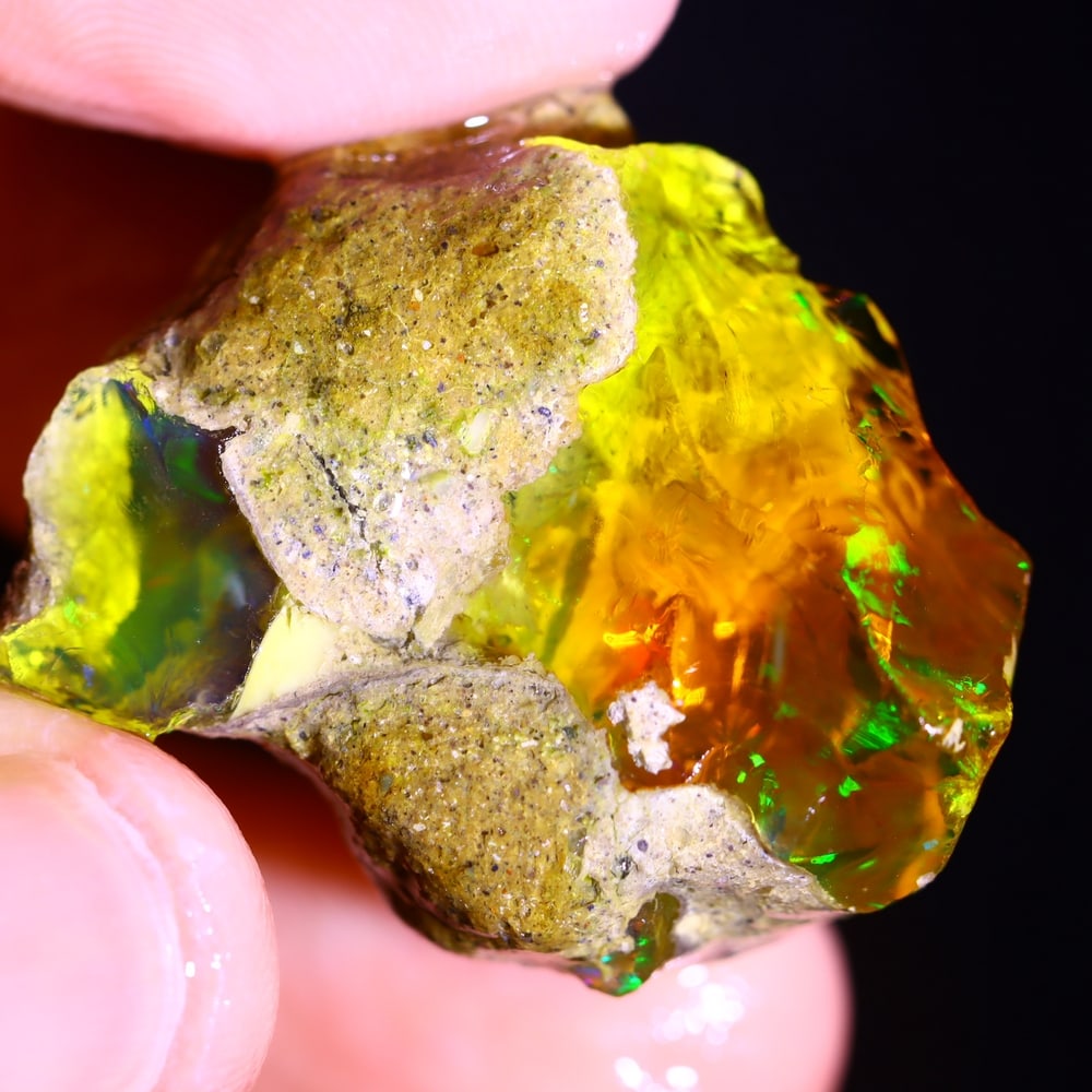 54Ct Crystal Opal Specimen - Ethiopian Opal - Crystal Raw Rough: Ksmith Jewels Global Welcome to our auction house, today auction brought to you by Ksmith Jewels Global based in Penang, Malaysia specialize in all kinds of opal and color gemstone both in manufacturi