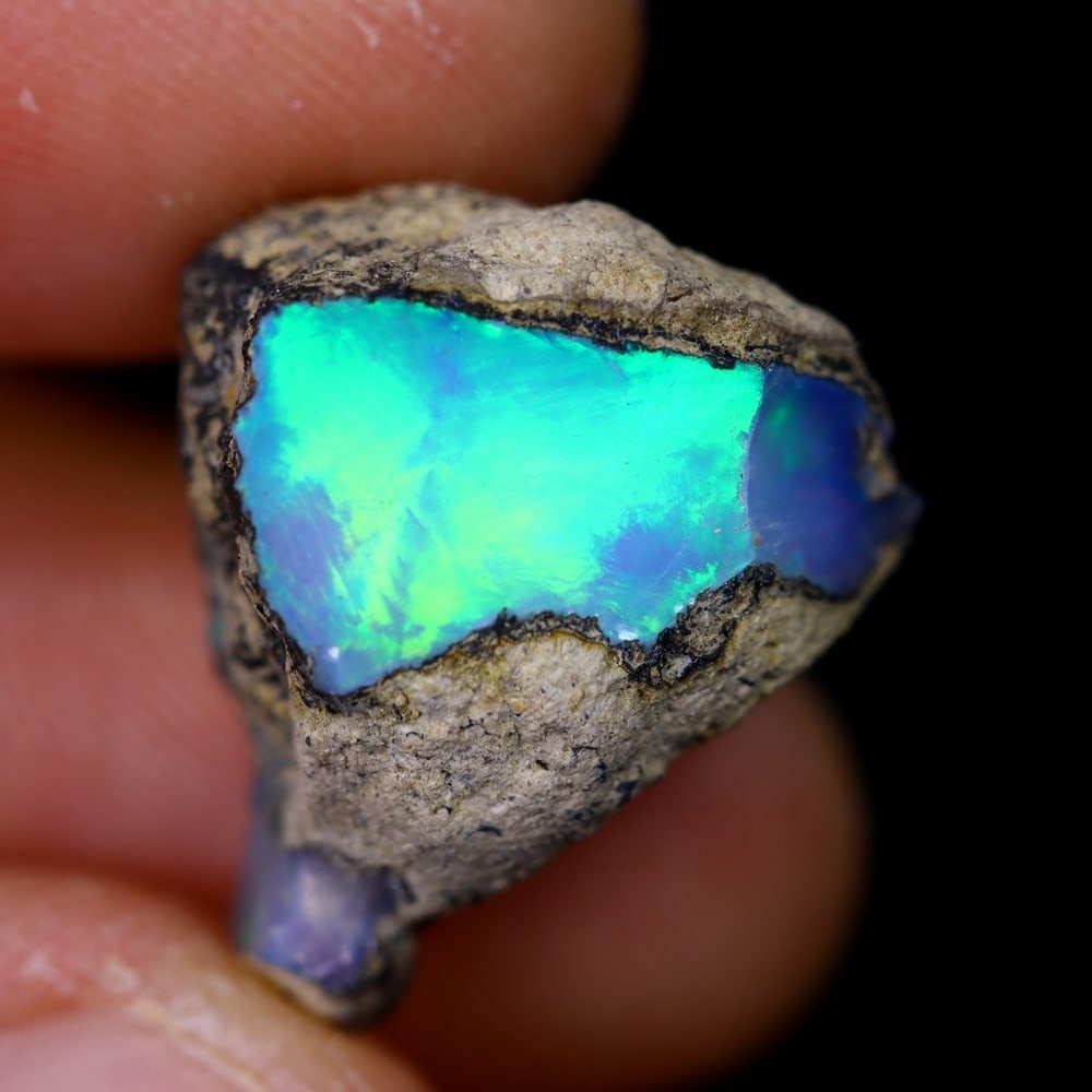 11Ct Rough Opal Specimen - Ethiopian Opal - Mineral Rough: Ksmith Jewels Global Welcome to our auction house, today auction brought to you by Ksmith Jewels Global based in Penang, Malaysia specialize in all kinds of opal and color gemstone both in manufacturi