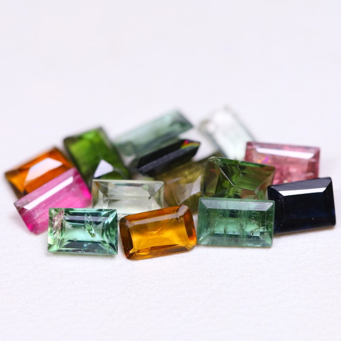 4.16 CTS Natural Unheated Fancy Color Tourmaline Nigeria Baguette Cut (OT6903): Ksmith Jewels Global Welcome to our auction house, today auction brought to you by Ksmith Jewels Global based in Penang, Malaysia specialize in all kinds of opal and color gemstone both in manufacturi