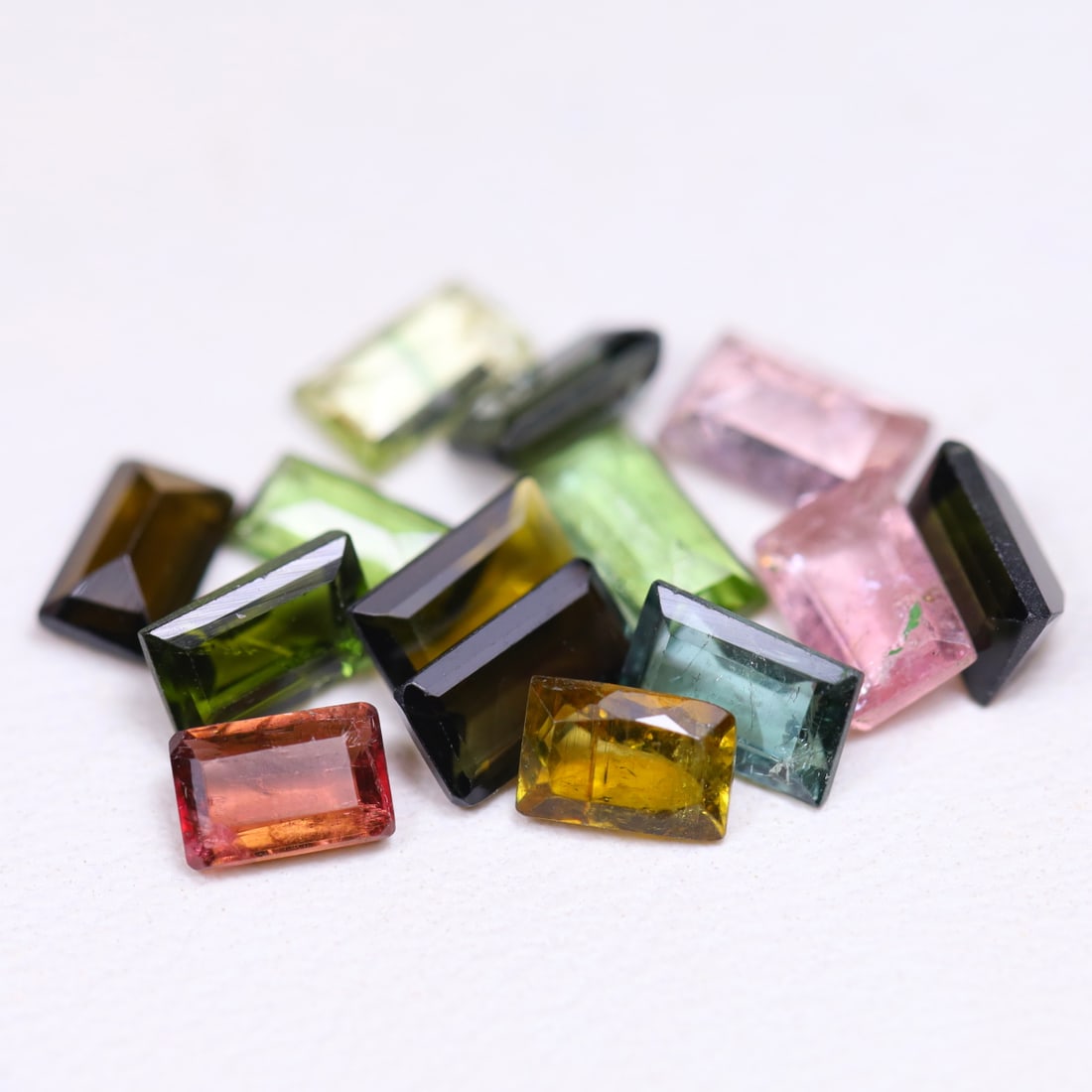 4.40 CTS Natural Unheated Fancy Color Tourmaline Nigeria Baguette Cut (OT6904): Ksmith Jewels Global Welcome to our auction house, today auction brought to you by Ksmith Jewels Global based in Penang, Malaysia specialize in all kinds of opal and color gemstone both in manufacturi