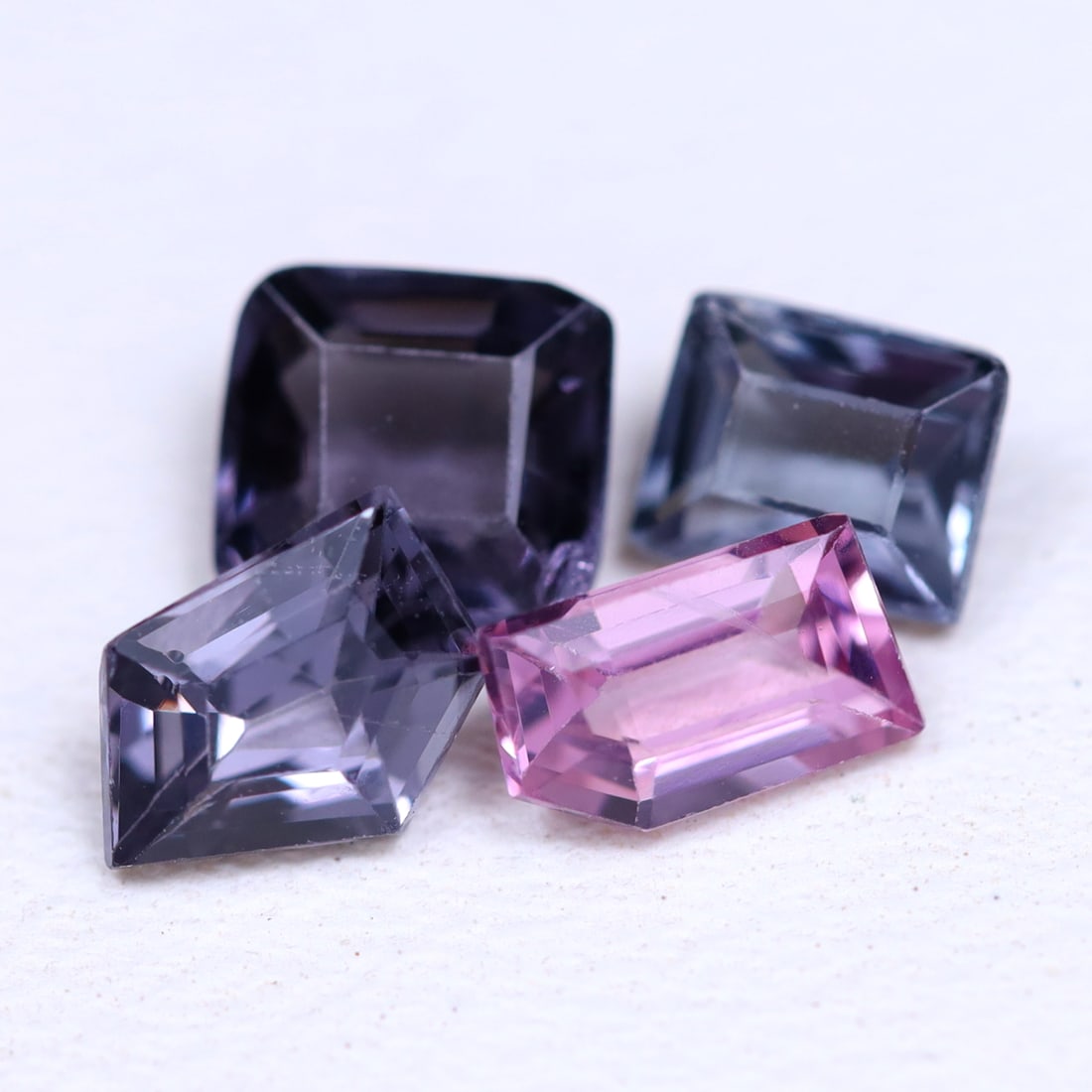 2.28ct.Natural 4PCS TOP HOT PINK /PURPLE PINK GREY SPINEL MOGOK NATURAL GEMSTONE AAA++COLOR OT7010: Ksmith Jewels Global Welcome to our auction house, today auction brought to you by Ksmith Jewels Global based in Penang, Malaysia specialize in all kinds of opal and color gemstone both in manufacturi