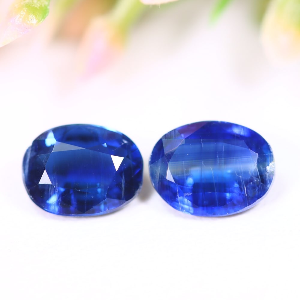 2.77Ct Kyanite Pair - Polished Faceted - Oval Faceted: Ksmith Jewels Global Welcome to our auction house, today auction brought to you by Ksmith Jewels Global based in Penang, Malaysia specialize in all kinds of opal and color gemstone both in manufacturi