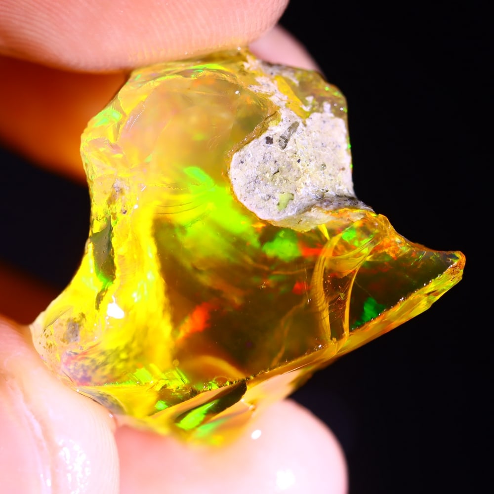 24Ct Crystal Opal Specimen - Ethiopian Opal - Crystal Raw Rough: Ksmith Jewels Global Welcome to our auction house, today auction brought to you by Ksmith Jewels Global based in Penang, Malaysia specialize in all kinds of opal and color gemstone both in manufacturi
