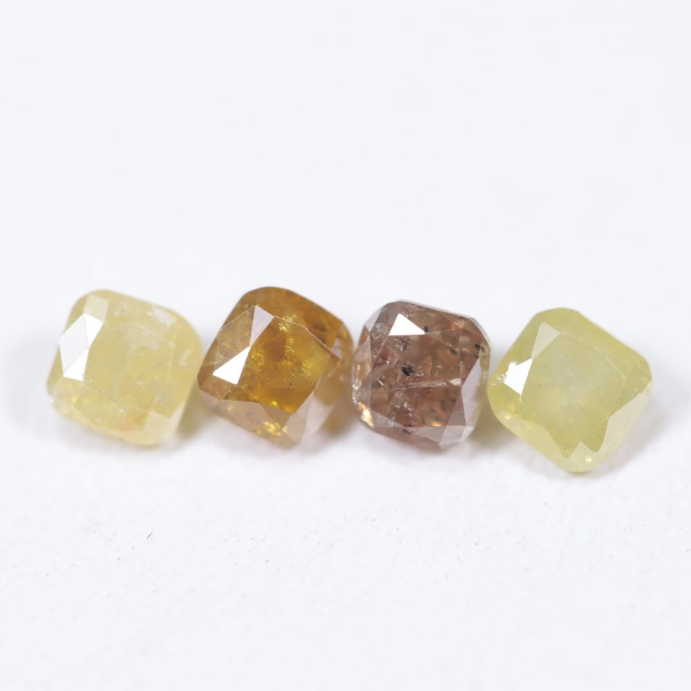 0.93Ct Fancy Diamond Set - Polished Faceted: Ksmith Jewels Global Welcome to our auction house, today auction brought to you by Ksmith Jewels Global based in Penang, Malaysia specialize in all kinds of opal and color gemstone both in manufacturi