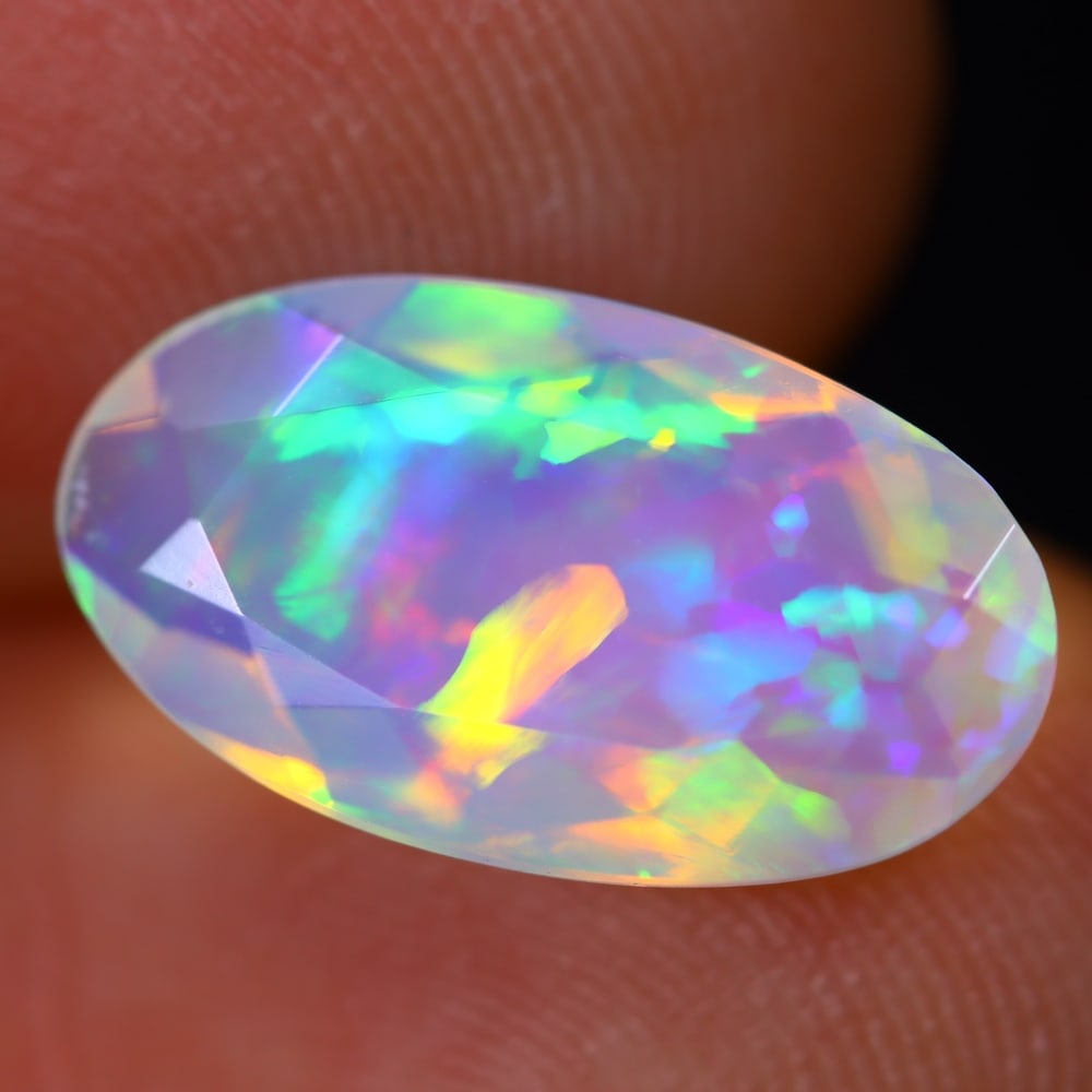 2.29Ct Welo Opal Polished - Ethiopian Opal - Oval Faceted: Ksmith Jewels Global Welcome to our auction house, today auction brought to you by Ksmith Jewels Global based in Penang, Malaysia specialize in all kinds of opal and color gemstone both in manufacturi
