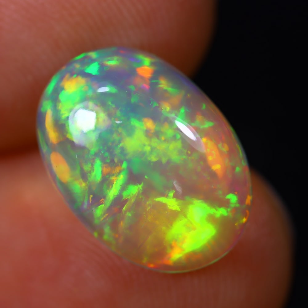 3.80Ct Welo Opal Polished - Ethiopian Opal - Oval Cabochon: Ksmith Jewels Global Welcome to our auction house, today auction brought to you by Ksmith Jewels Global based in Penang, Malaysia specialize in all kinds of opal and color gemstone both in manufacturi