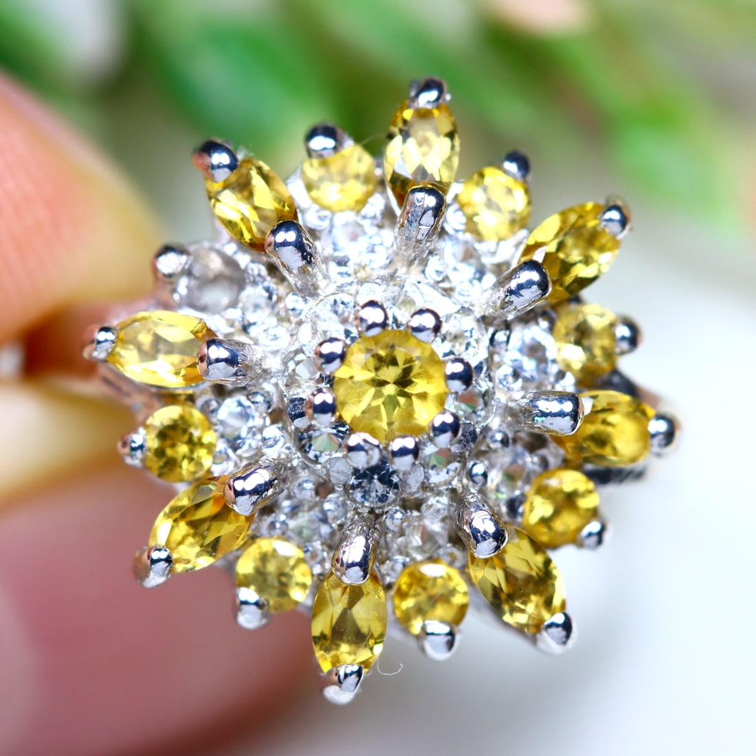 Total Weight of 20.68Cts Natural Gemstone Golden Yellow Citrine & White Topaz Woman Ring 925 Silver: Ksmith Jewels Global Welcome to our auction house, today auction brought to you by Ksmith Jewels Global based in Penang, Malaysia specialize in all kinds of opal and color gemstone both in manufacturi