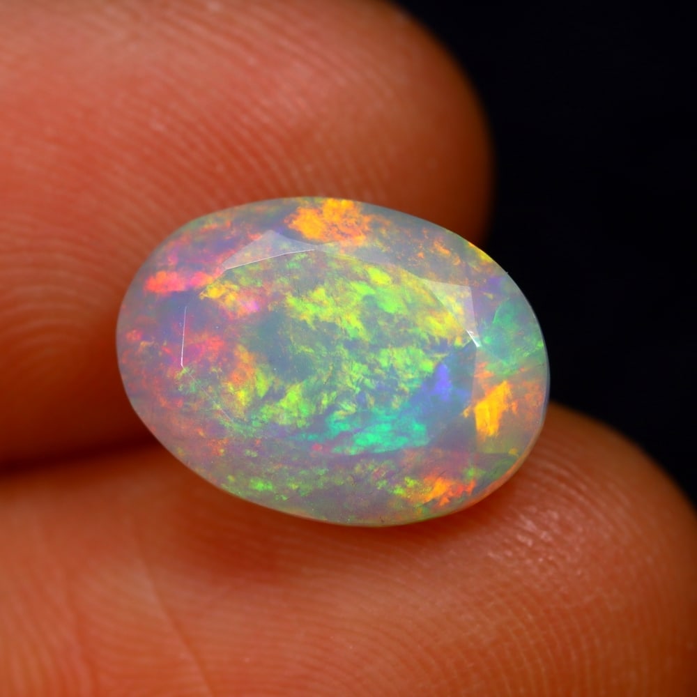 2.85Ct Welo Opal Polished - Ethiopian Opal - Oval Faceted: Ksmith Jewels Global Welcome to our auction house, today auction brought to you by Ksmith Jewels Global based in Penang, Malaysia specialize in all kinds of opal and color gemstone both in manufacturi