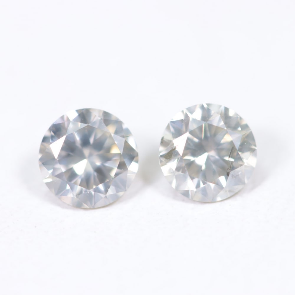 0.65Ct White Diamond Pair - Polished Faceted: Ksmith Jewels Global Welcome to our auction house, today auction brought to you by Ksmith Jewels Global based in Penang, Malaysia specialize in all kinds of opal and color gemstone both in manufacturi
