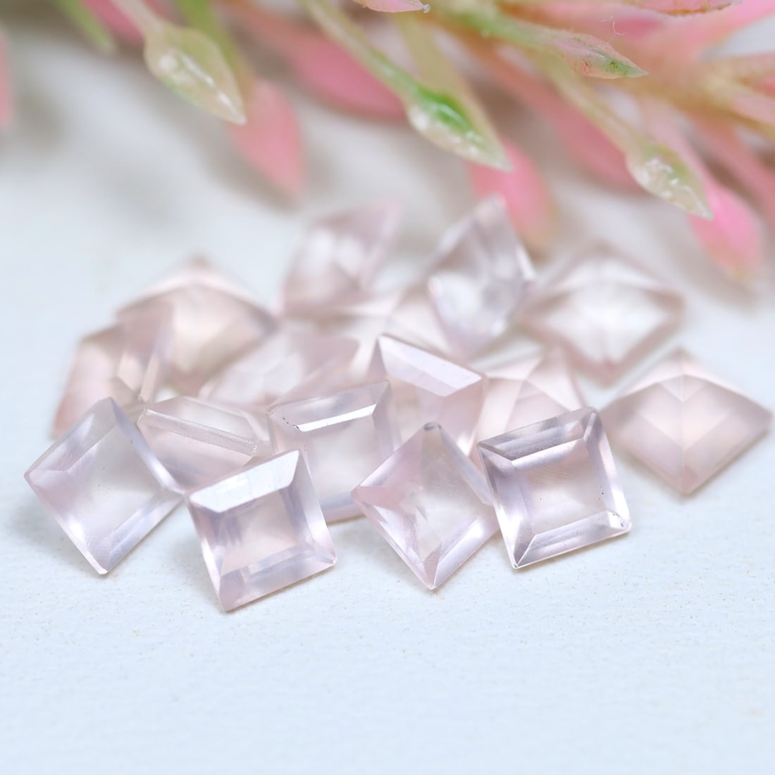 Rose Quartz 5.23Ct Square Cut Natural Pinkish Rose Quartz Lot OT6931: Ksmith Jewels Global Welcome to our auction house, today auction brought to you by Ksmith Jewels Global based in Penang, Malaysia specialize in all kinds of opal and color gemstone both in manufacturi