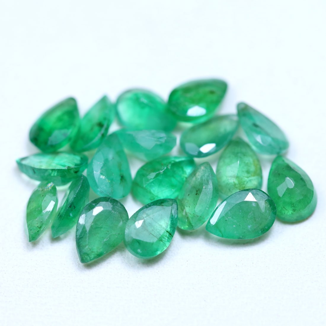 6.76 CTS Natural Unheated 18Pcs Green Zambia Emerald Pear OT6964 (1 of 2)