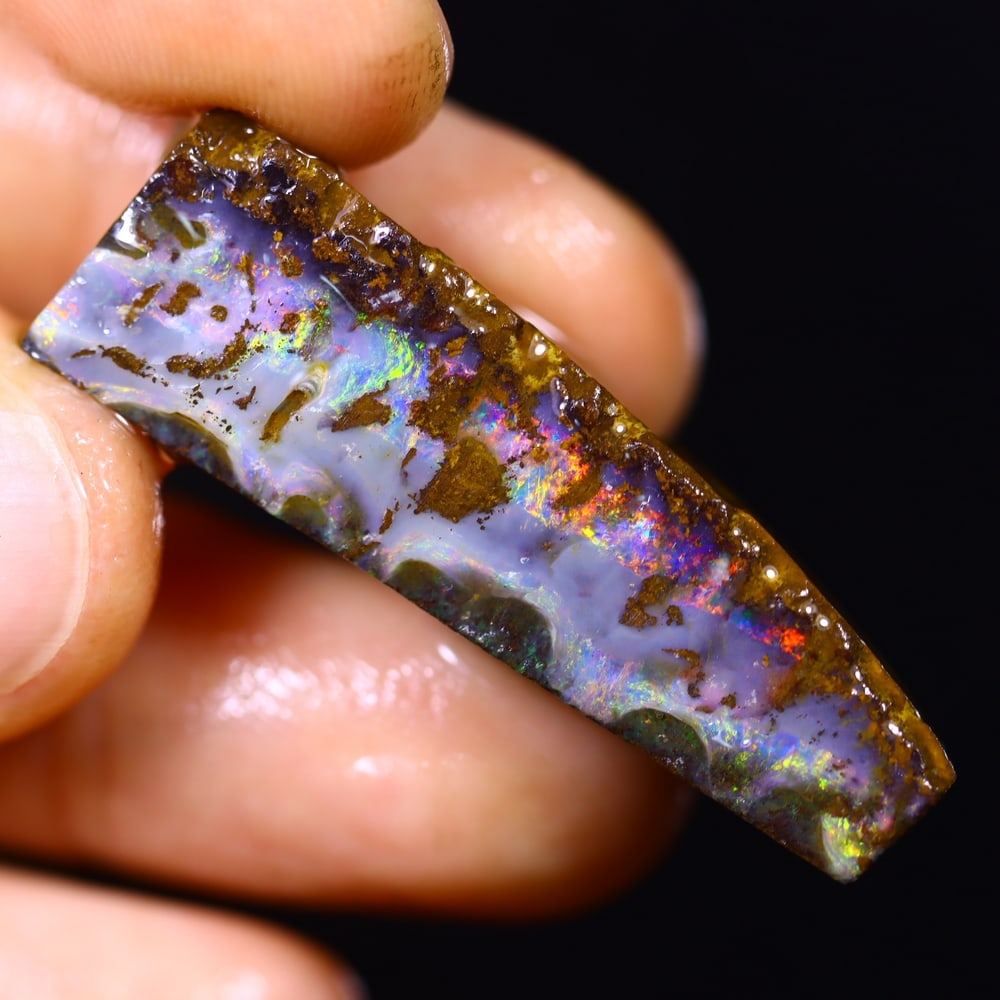 29Ct Winton Boulder Rough Opal - Australian Opal - Freeform Rough: Ksmith Jewels Global Welcome to our auction house, today auction brought to you by Ksmith Jewels Global based in Penang, Malaysia specialize in all kinds of opal and color gemstone both in manufacturi