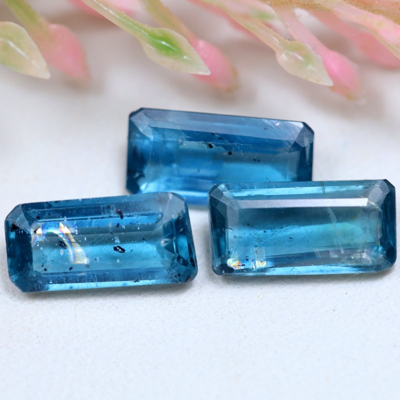 Kyanite 4.71Ct Natural Rectangle Cut Aqua Kyanite 3 PCS 10x4.8x3MM: Ksmith Jewels Global Welcome to our auction house, today auction brought to you by Ksmith Jewels Global based in Penang, Malaysia specialize in all kinds of opal and color gemstone both in manufacturi