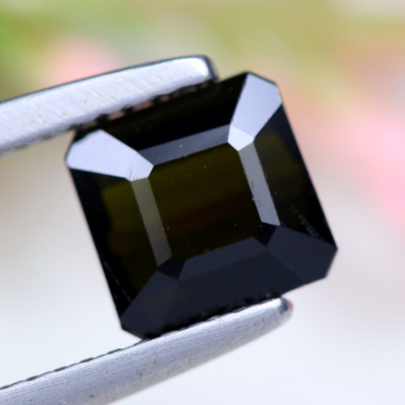 Tourmaline 1.72Ct Square Cut Natural Mozambique Green Tourmaline: Ksmith Jewels Global Welcome to our auction house, today auction brought to you by Ksmith Jewels Global based in Penang, Malaysia specialize in all kinds of opal and color gemstone both in manufacturi