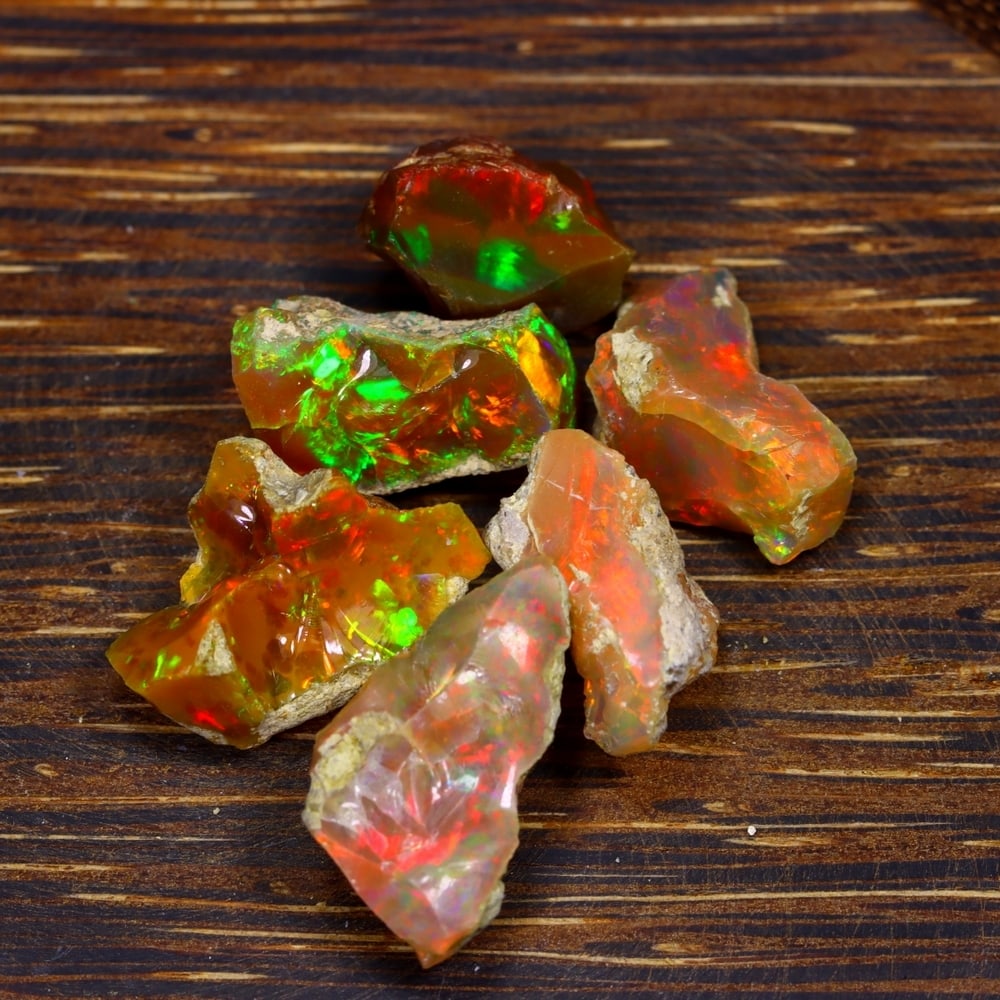 37Ct Group of 6 Rough Opal Specimen - Ethiopian Opal - Mineral Rough Set: Ksmith Jewels Global Welcome to our auction house, today auction brought to you by Ksmith Jewels Global based in Penang, Malaysia specialize in all kinds of opal and color gemstone both in manufacturi
