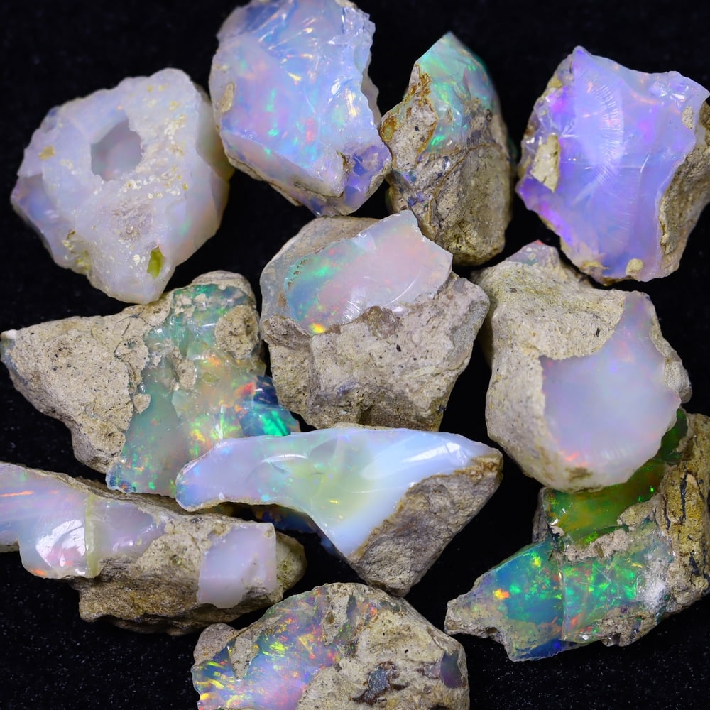 177Ct Rough Opal Specimen Set - Ethiopian Opal - Mineral Rough: Ksmith Jewels Global Welcome to our auction house, today auction brought to you by Ksmith Jewels Global based in Penang, Malaysia specialize in all kinds of opal and color gemstone both in manufacturi