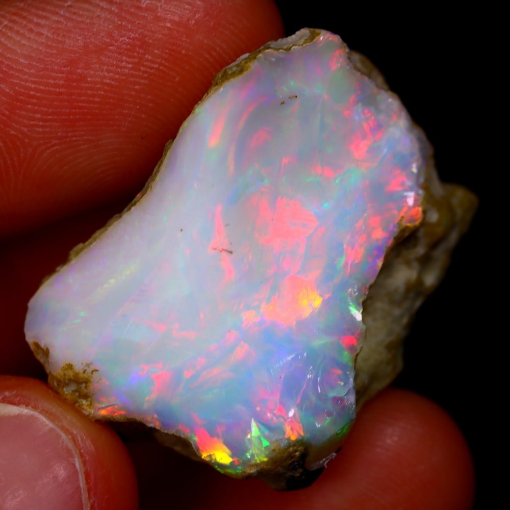 38Ct Rough Opal Specimen - Ethiopian Opal - Mineral Rough: Ksmith Jewels Global Welcome to our auction house, today auction brought to you by Ksmith Jewels Global based in Penang, Malaysia specialize in all kinds of opal and color gemstone both in manufacturi