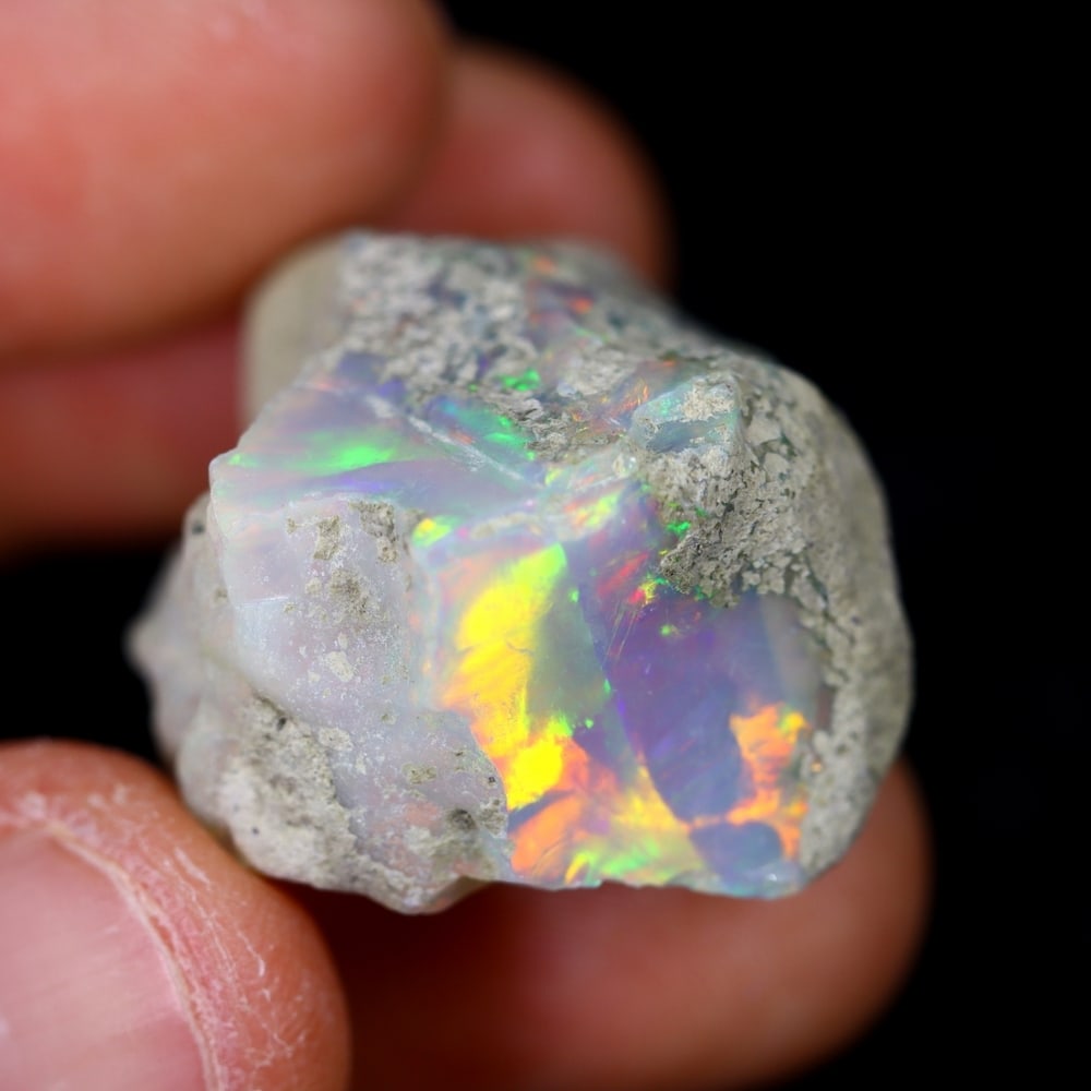 35Ct Rough Opal Specimen - Ethiopian Opal - Mineral Rough: Ksmith Jewels Global Welcome to our auction house, today auction brought to you by Ksmith Jewels Global based in Penang, Malaysia specialize in all kinds of opal and color gemstone both in manufacturi