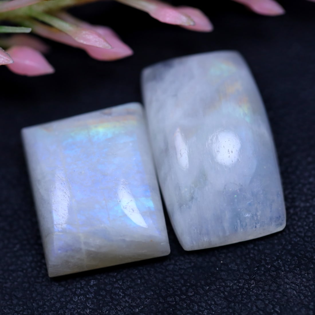 Moonstone 22.39Ct Natural 2 PCS Ranbow Moonstone Cabochon: Ksmith Jewels Global Welcome to our auction house, today auction brought to you by Ksmith Jewels Global based in Penang, Malaysia specialize in all kinds of opal and color gemstone both in manufacturi