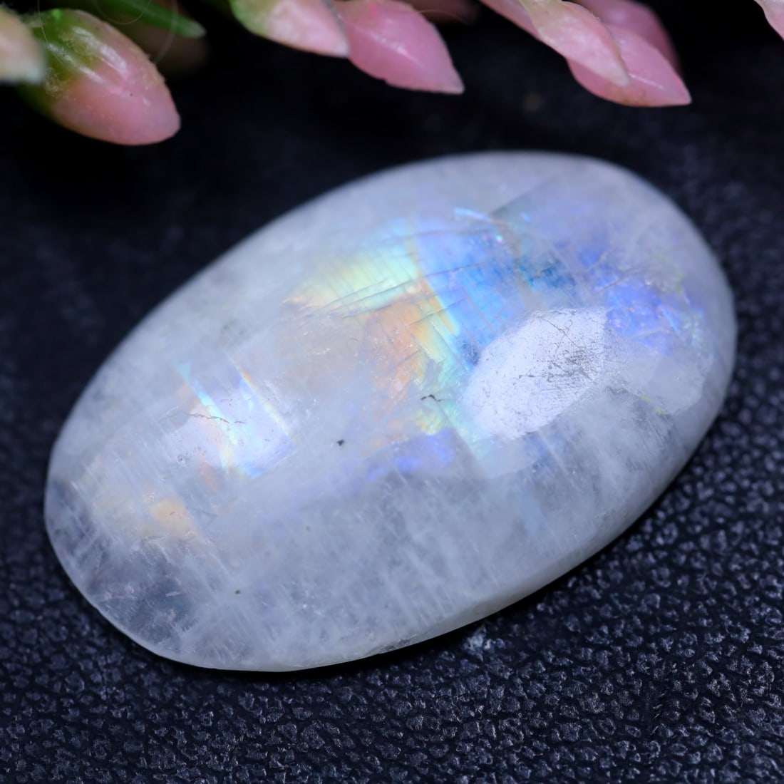 Moonstone 12.84Ct Natural Ranbow Moonstone Cabochon: Ksmith Jewels Global Welcome to our auction house, today auction brought to you by Ksmith Jewels Global based in Penang, Malaysia specialize in all kinds of opal and color gemstone both in manufacturi