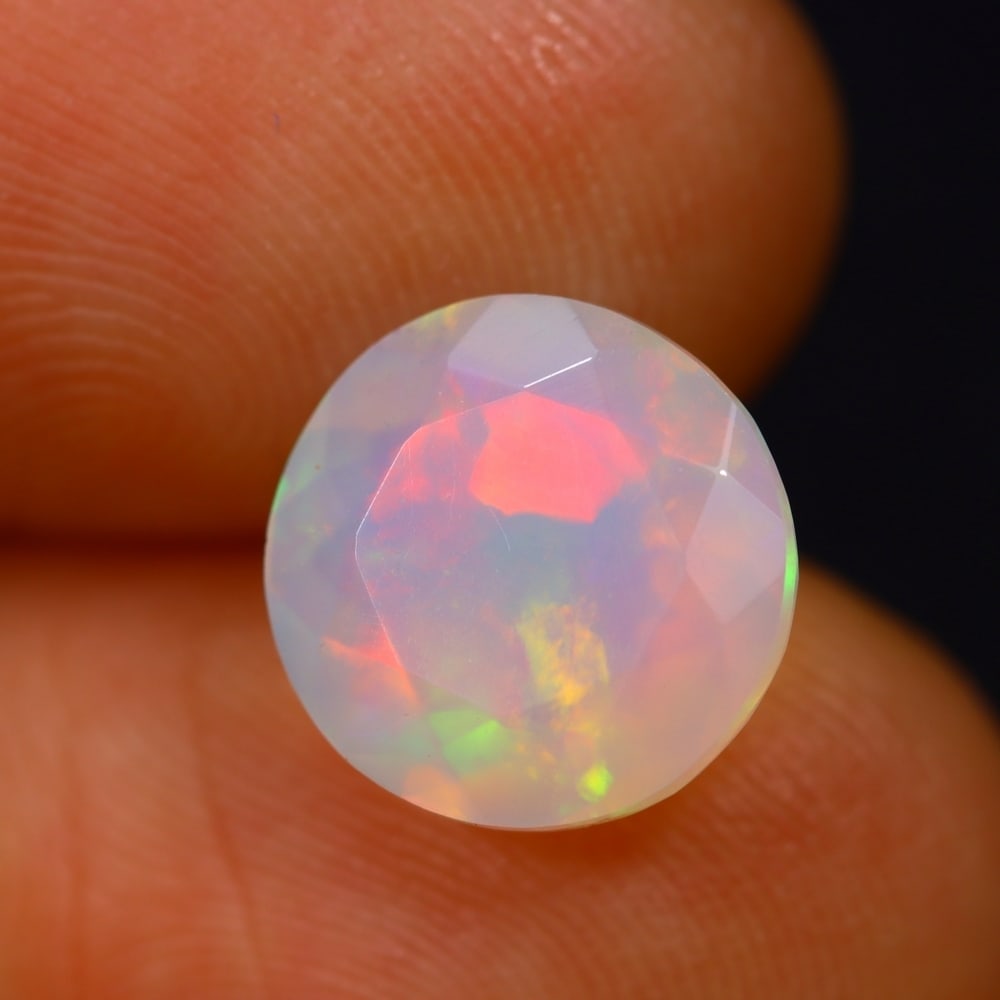 2.13Ct Welo Opal Polished - Ethiopian Opal - Round Faceted: Ksmith Jewels Global Welcome to our auction house, today auction brought to you by Ksmith Jewels Global based in Penang, Malaysia specialize in all kinds of opal and color gemstone both in manufacturi