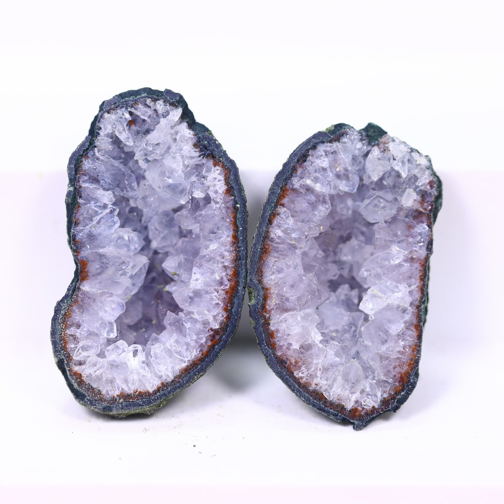 5.48g Mexican Geode Druzy - Mineral Rough: Ksmith Jewels Global Welcome to our auction house, today auction brought to you by Ksmith Jewels Global based in Penang, Malaysia specialize in all kinds of opal and color gemstone both in manufacturi