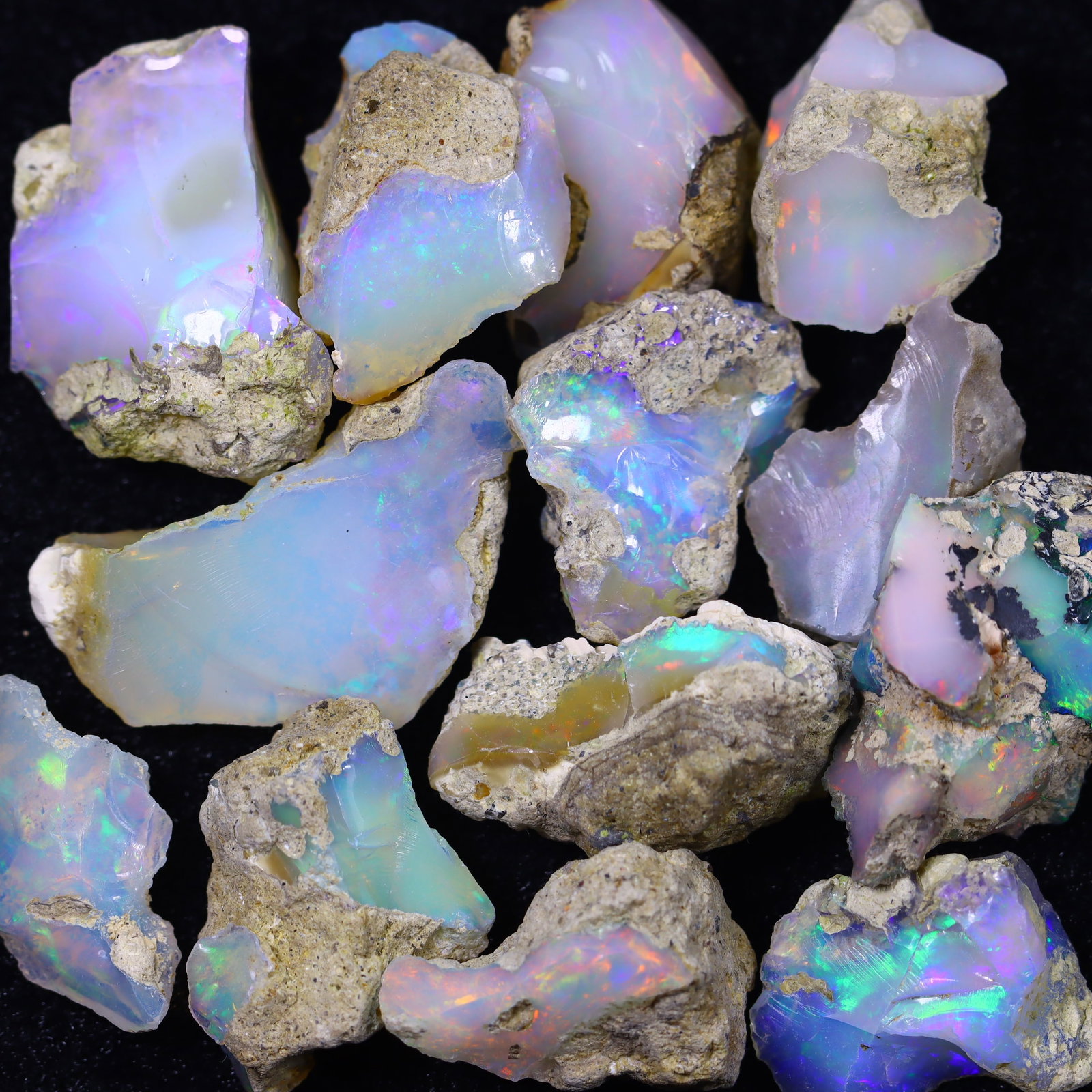 196Ct Rough Opal Specimen Set - Ethiopian Opal - Mineral Rough: Ksmith Jewels Global Welcome to our auction house, today auction brought to you by Ksmith Jewels Global based in Penang, Malaysia specialize in all kinds of opal and color gemstone both in manufacturi