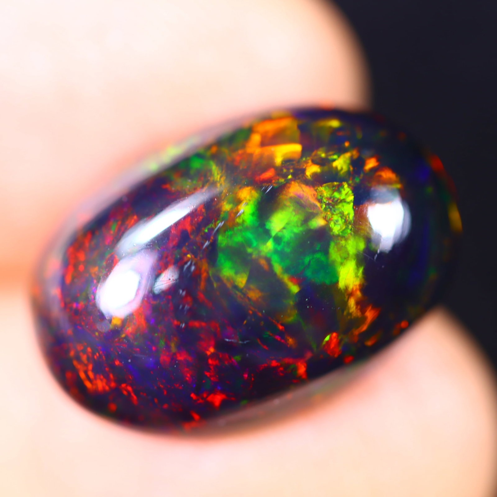 6.72Ct Welo Black Opal Polished - Ethiopian Opal - Oval Cabochon: Ksmith Jewels Global Welcome to our auction house, today auction brought to you by Ksmith Jewels Global based in Penang, Malaysia specialize in all kinds of opal and color gemstone both in manufacturi