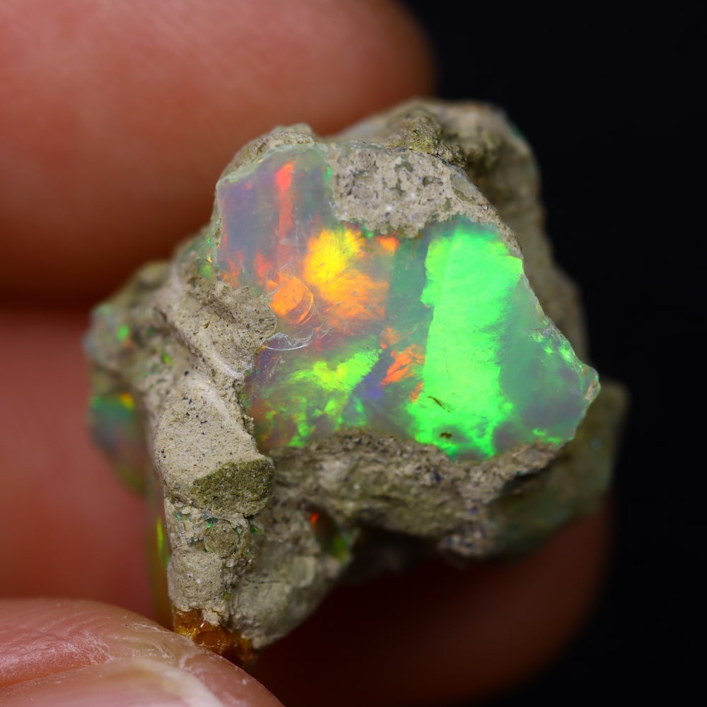 12.7Ct Rough Opal Specimen - Ethiopian Opal - Mineral Rough: Ksmith Jewels Global Welcome to our auction house, today auction brought to you by Ksmith Jewels Global based in Penang, Malaysia specialize in all kinds of opal and color gemstone both in manufacturi