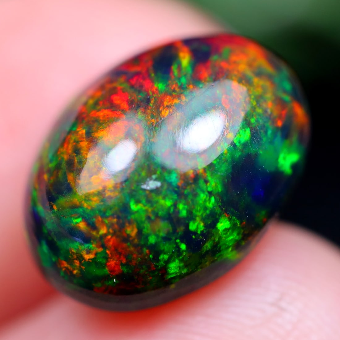 3.17Ct Natural Flashy Rainbow Smoked Ethiopian Welo Opal: Ksmith Jewels Global Welcome to our auction house, today auction brought to you by Ksmith Jewels Global based in Penang, Malaysia specialize in all kinds of opal and color gemstone both in manufacturi